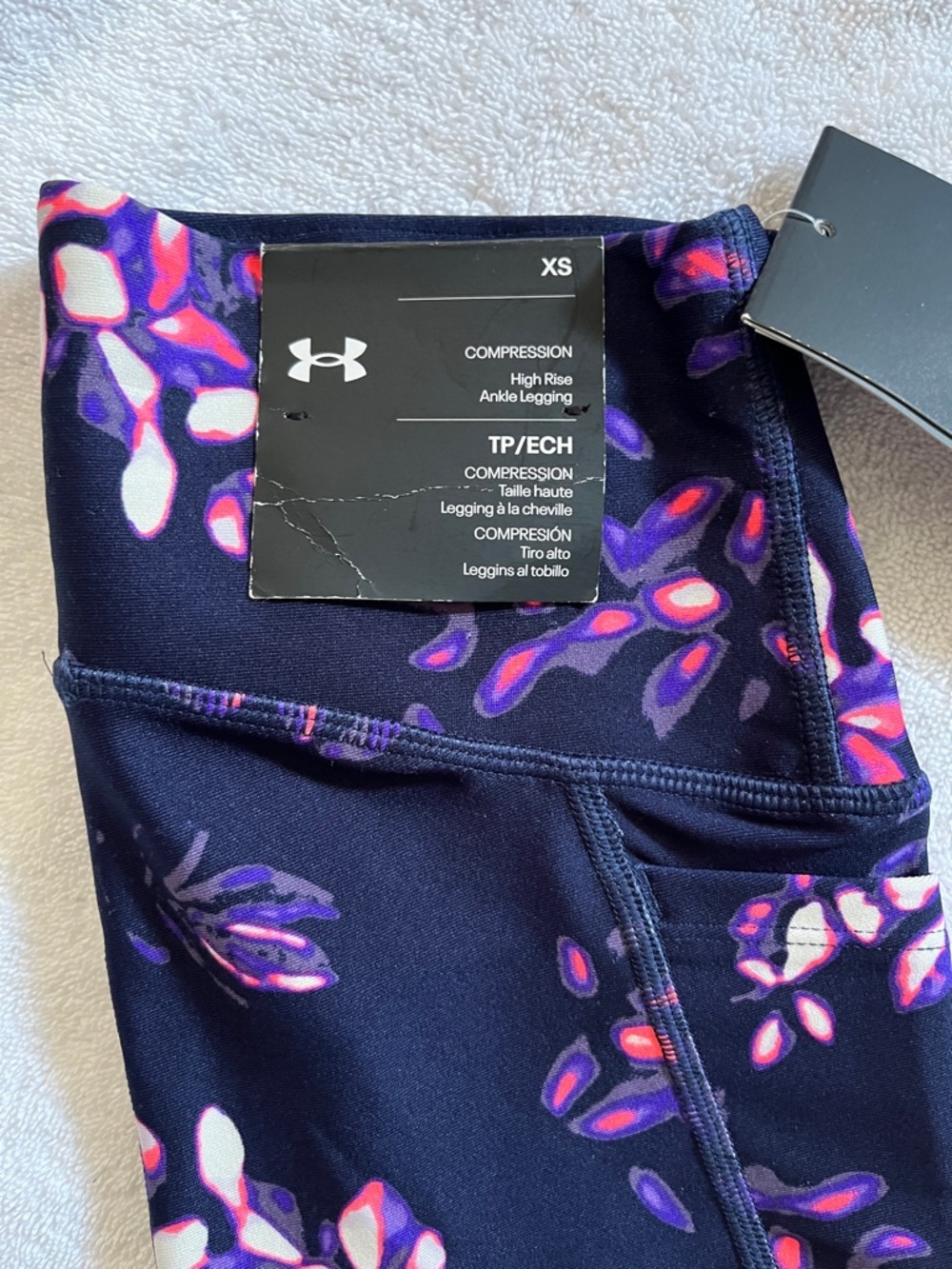 Under Armour NEW Compression Leggings Floral Pink/Purple Accents Women’s XS